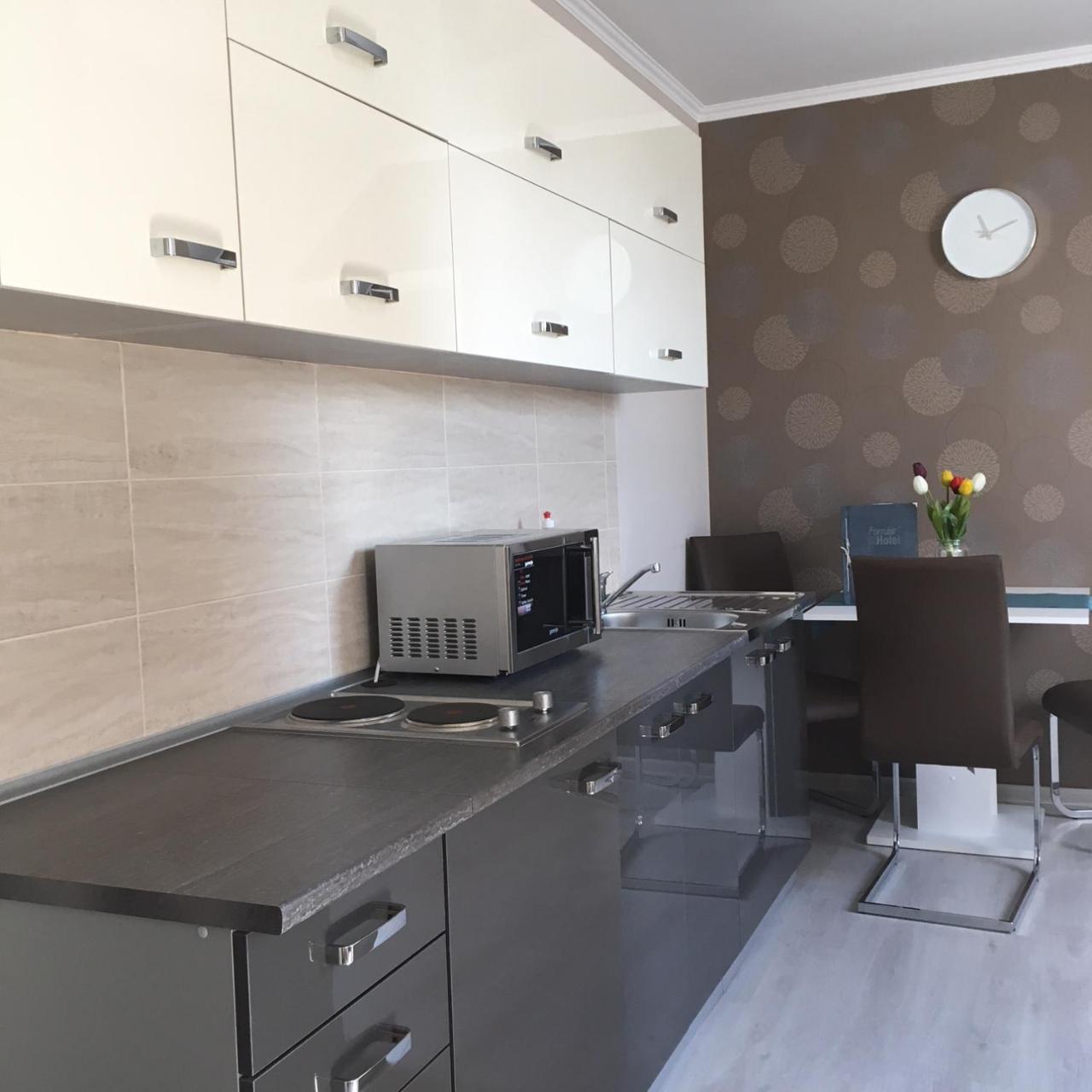 Hotel Forras Komárom Екстериор снимка